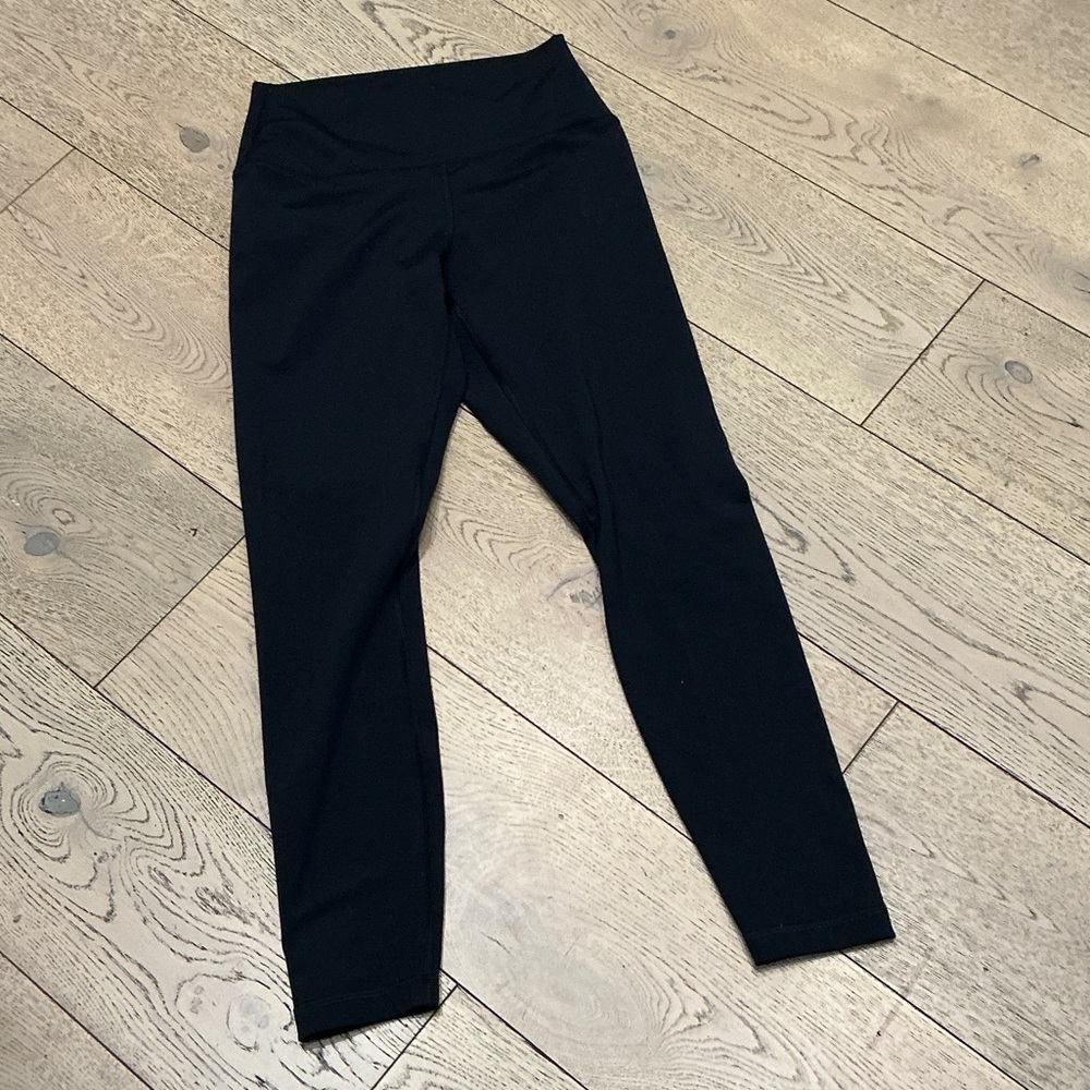 Woman’s Yogalicious Lux Polarflux Hudson every day full length tight. Medi
